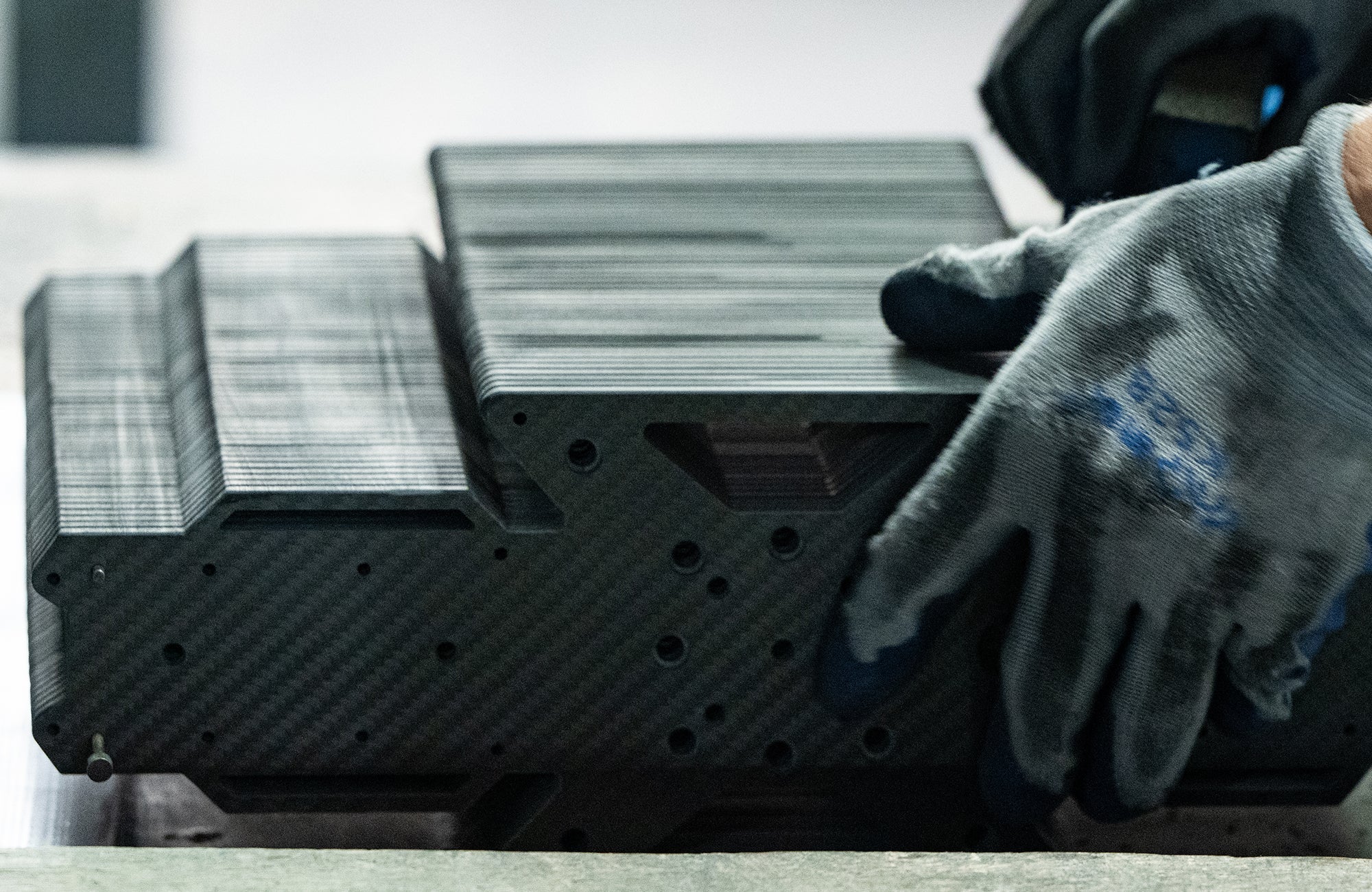 Why High-Performance Drones Use Carbon Fiber Frames: Materials & Structure Explained